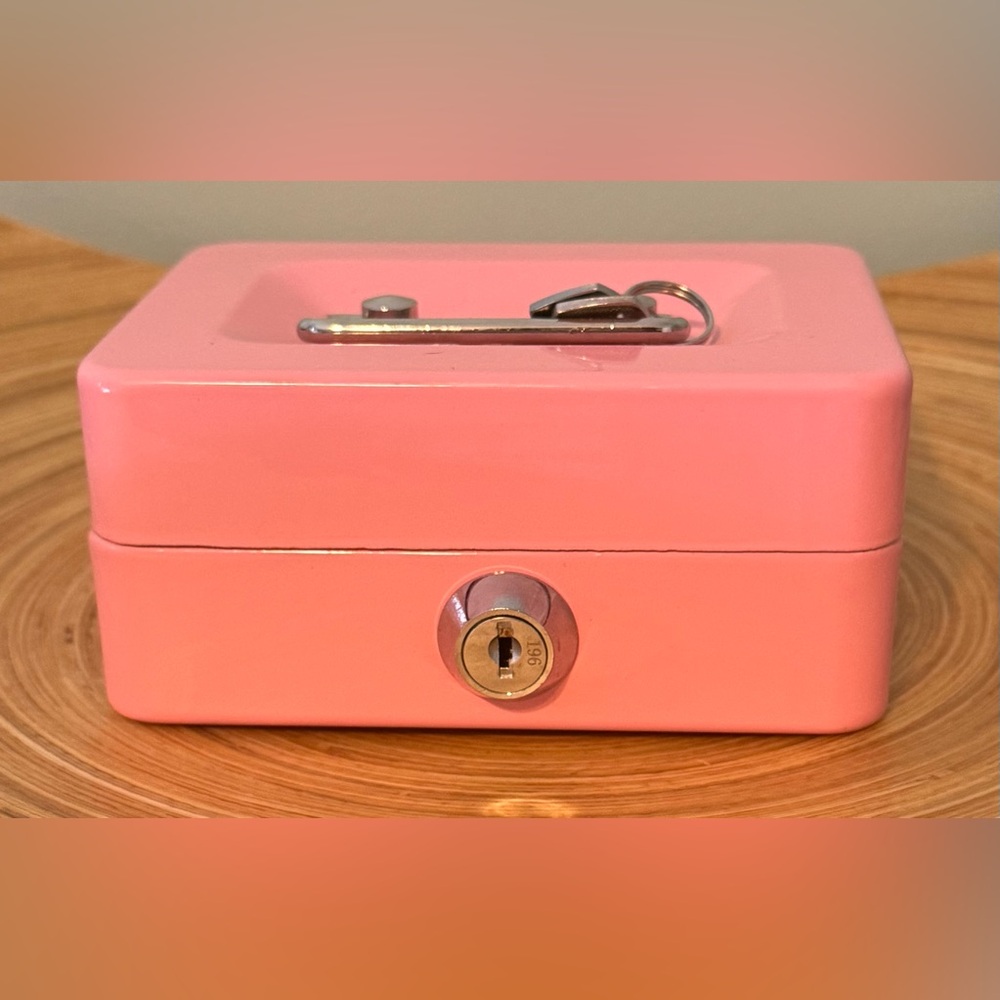 Durable Steel Pink Small Lock Cash Box With Cash Drawer and Keys